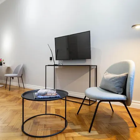 Nola Apartamento *