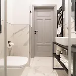 Nola *